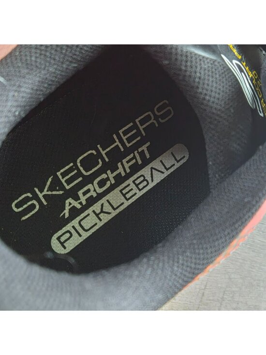 Athletic_Shoes